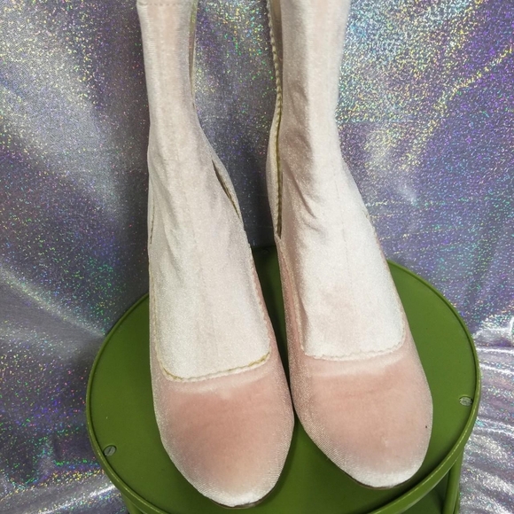 Chase and Chloe Velvet Pink Boots - Picture 6 of 6